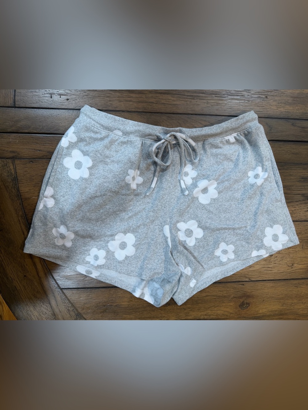 Jasmine & Ginger Gray Floral Drawstring Lounge Shorts